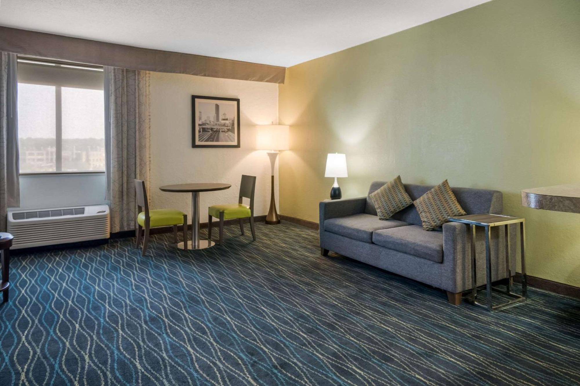 Radisson Hotel Grand Rapids Riverfront Exterior foto