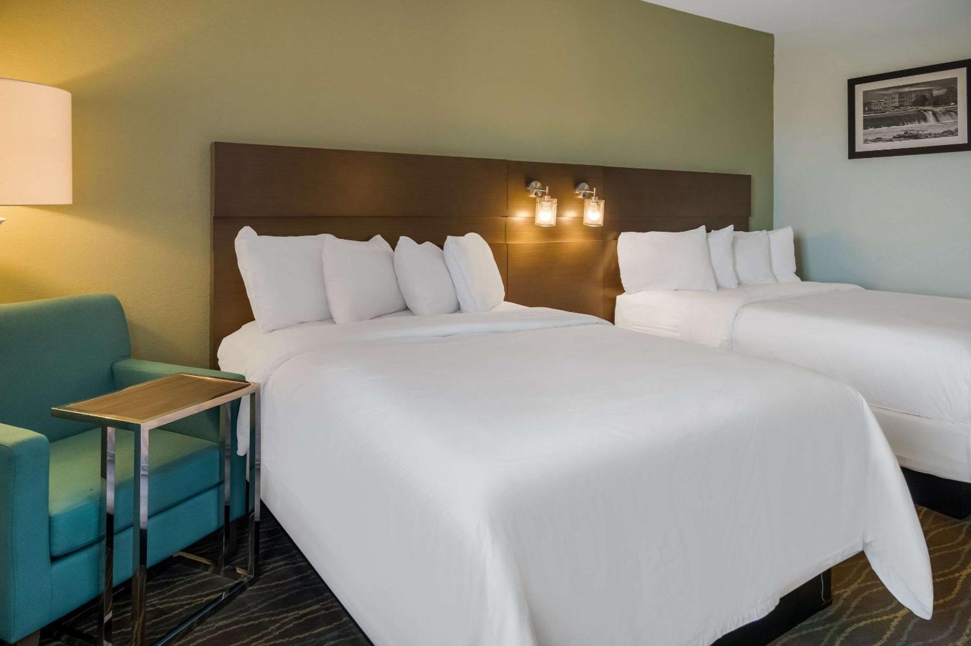 Radisson Hotel Grand Rapids Riverfront Exterior foto