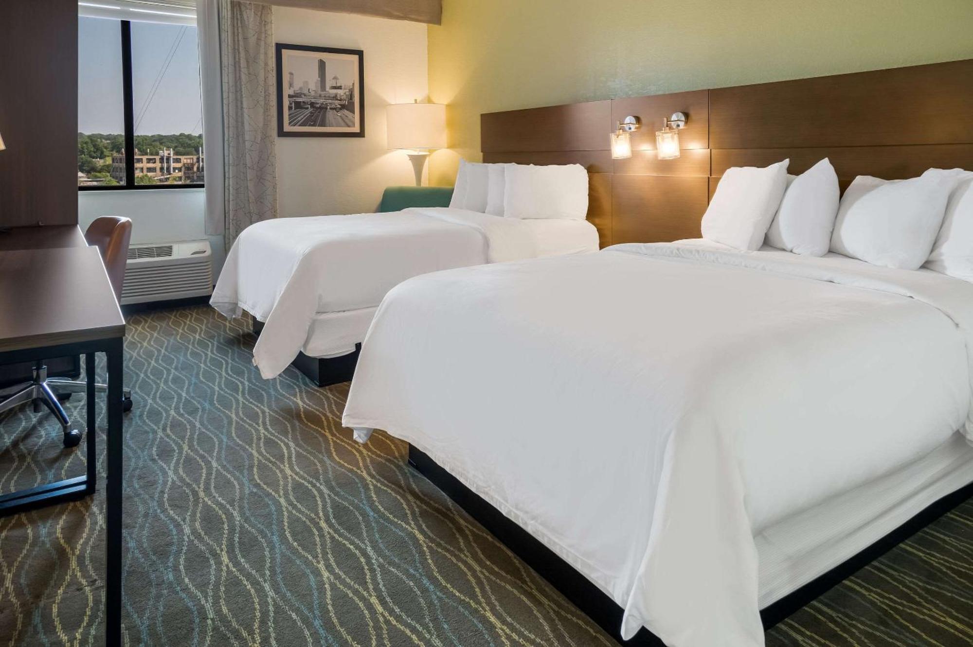 Radisson Hotel Grand Rapids Riverfront Exterior foto