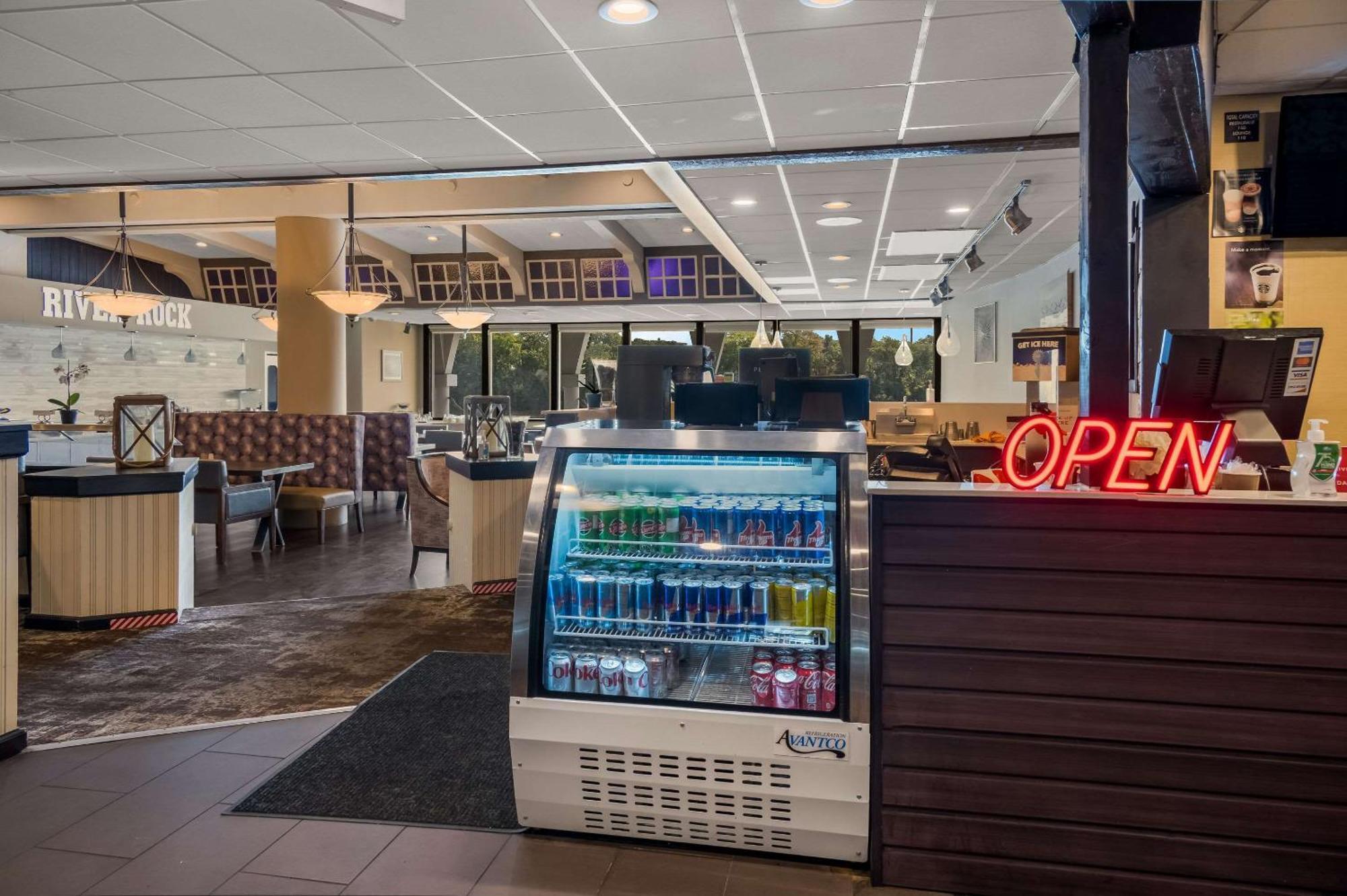 Radisson Hotel Grand Rapids Riverfront Exterior foto